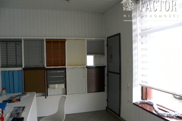 Gorlice, budynek handlowo-usługowo-mieszkalny w centrum, 642S/2021