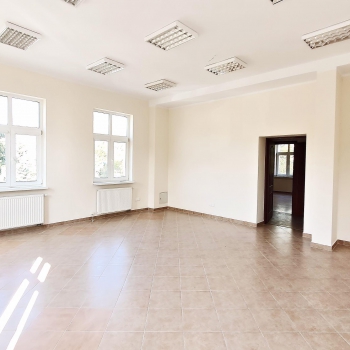 Polesie - obiekt biurowy do wynajęcia 543 m2